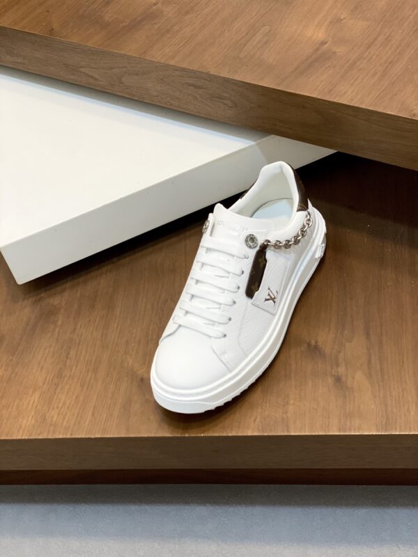 Louis Vuitton Silk Calf Leather Couple's Casual Sports Shoes - Image 6