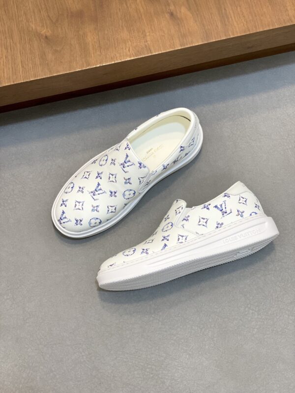 Louis Vuitton Embossed Calf Leather Couple Casual Sports Shoes - Image 5