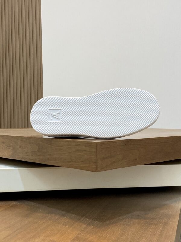 Louis Vuitton Embossed Calf Leather Couple Casual Sports Shoes - Image 9