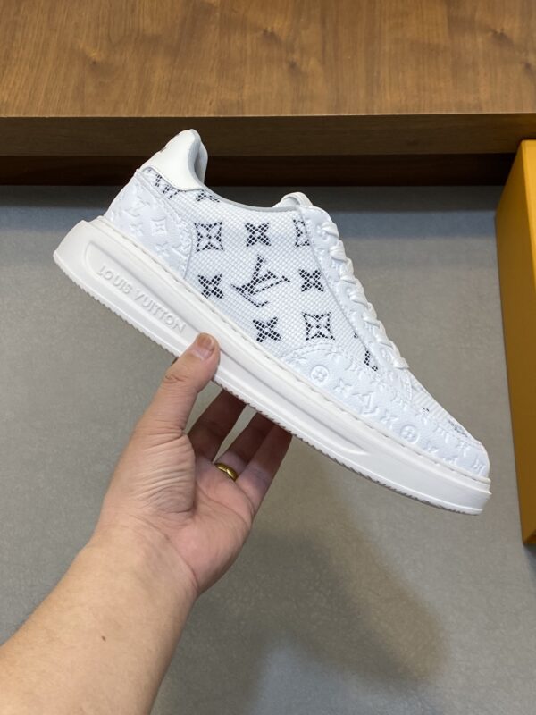 Louis Vuitton Cowhide Patchwork Printed Canvas Casual Sports Shoes - Image 4