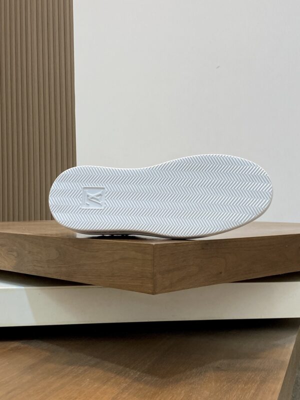 Louis Vuitton Cowhide Leather Breathable Casual Sports Shoes - Image 9