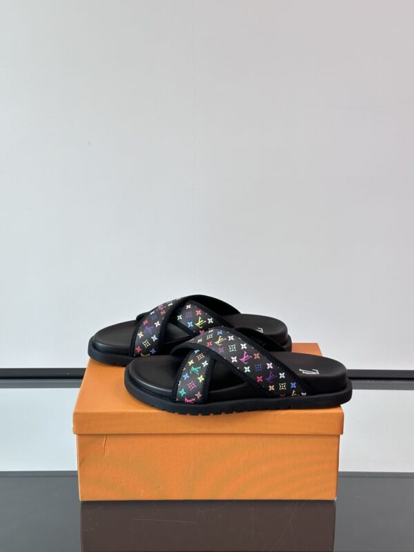 Louis Vuitton Takashi Murakami's New Men's Beach Slippers - Image 4