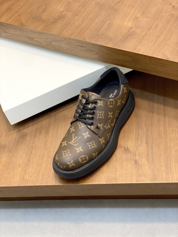 Louis Vuitton Men's Presbyopia Cowhide Leather Casual Dress Shoes - Image 6
