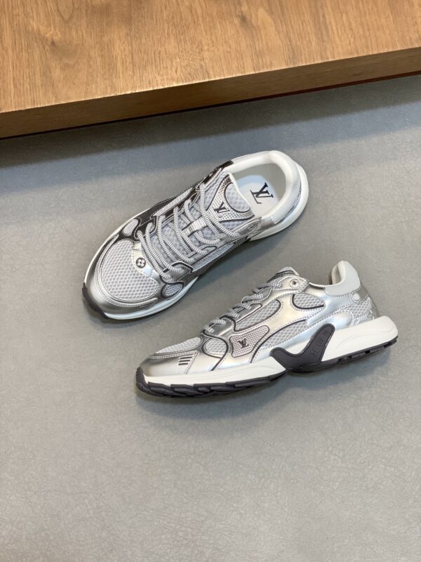 Louis Vuitton Classic Couple Fashion Show New Casual Sports Shoes - Image 5