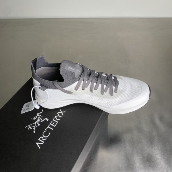 Arc'teryx Norvan SL 3 Couple's Anti Slip Low Top Running Shoes - Image 4