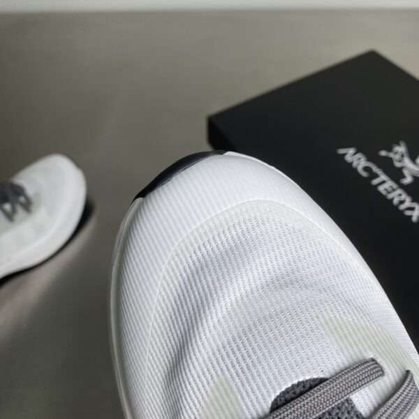 Arc'teryx Norvan SL 3 Couple's Anti Slip Low Top Running Shoes - Image 6