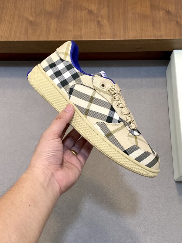 Burberry New War Horse Plaid Casual Sports Shoes - Image 4