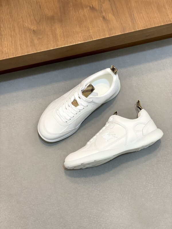 Burberry New War Horse Plaid Cowhide Leather Casual Sports Shoes - Image 5