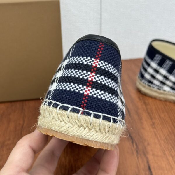 Burberry Summer New Men's Embroidered Grass Woven Fishing Shoes - Image 8