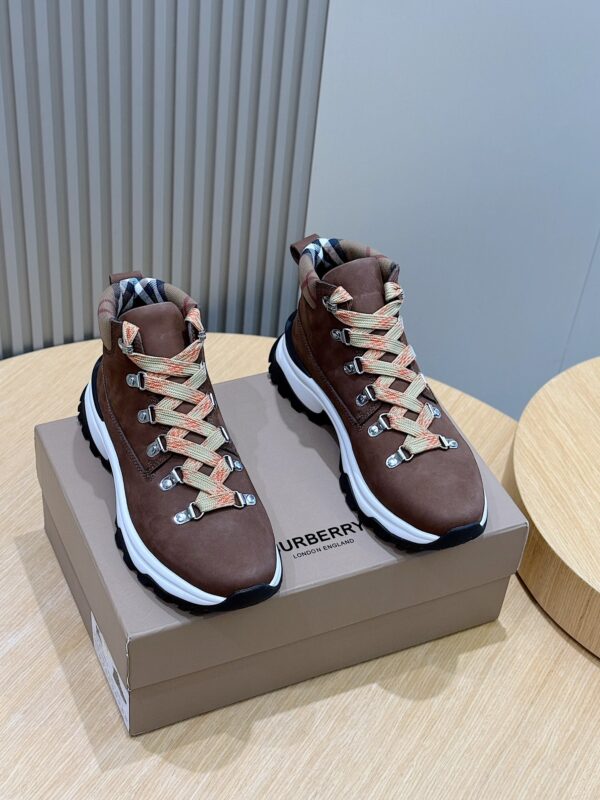 Burberry Men's High Cut Thick Soled Sports Shoes - Image 2