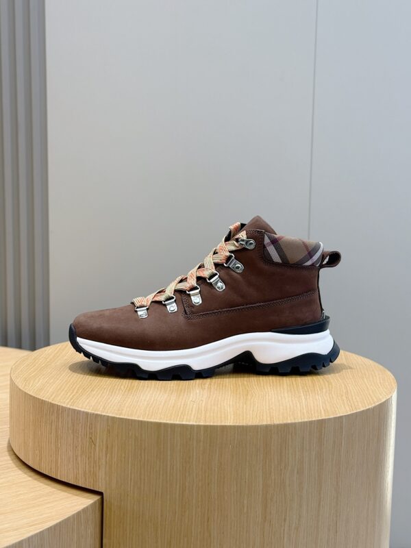 Burberry Men's High Cut Thick Soled Sports Shoes - Image 3