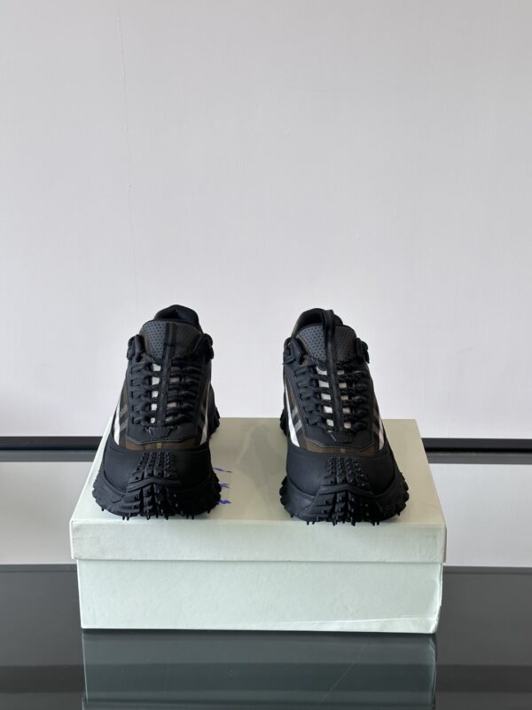Burberry Outdoor Cowhide Leather Lace Up Sports Shoes - Image 3