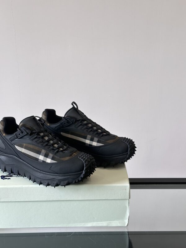 Burberry Outdoor Cowhide Leather Lace Up Sports Shoes - Image 7