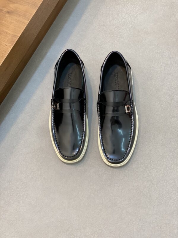 Salvatore Ferragamo New Cowhide Leather Casual Driving Shoes - Image 2