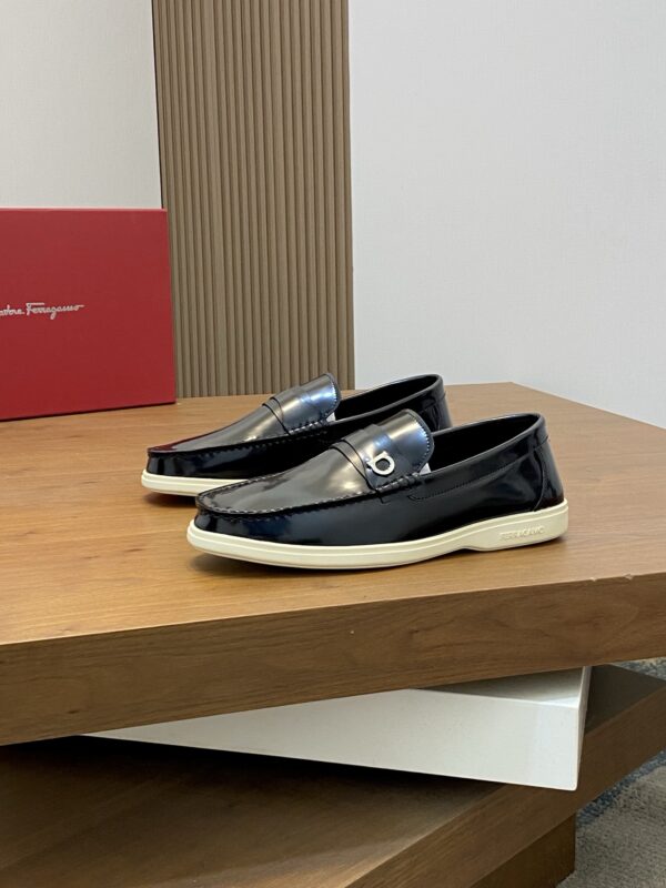 Salvatore Ferragamo New Cowhide Leather Casual Driving Shoes