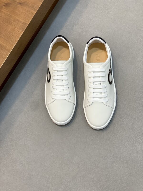 Salvatore Ferragamo Men's Calf Leather Casual Sports Shoes - Image 2