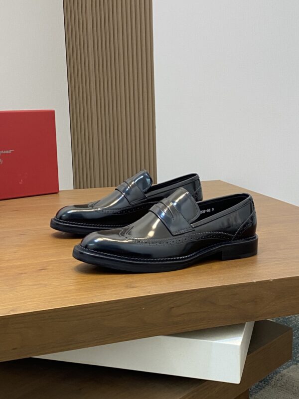 Salvatore Ferragamo Men's Calf Leather Business Dress Shoes