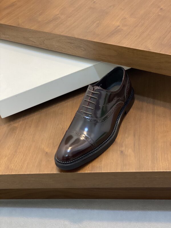 Salvatore Ferragamo Men's Good Quality Calf Leather Business Dress Shoes - Image 6