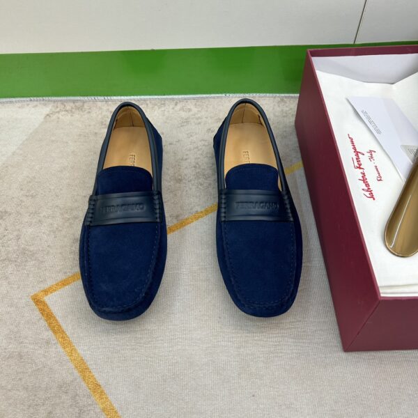Salvatore Ferragamo High Quality Men's Foot Covering Driving Shoes - Image 2