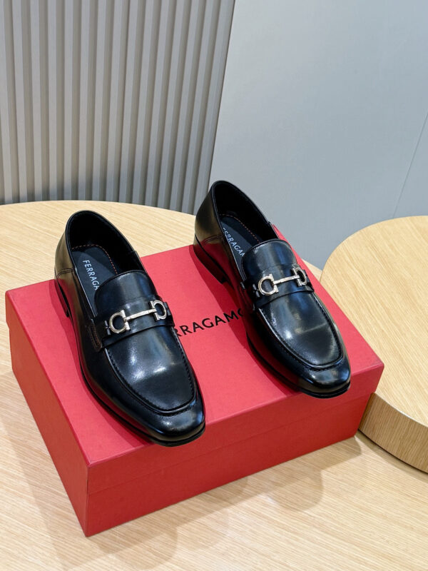 Salvatore Ferragamo Gancini Buckle Embellished Small Cowhide Mocasin Shoes - Image 2