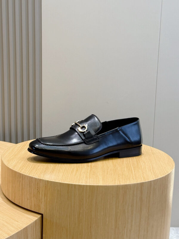 Salvatore Ferragamo Gancini Buckle Embellished Small Cowhide Mocasin Shoes - Image 3