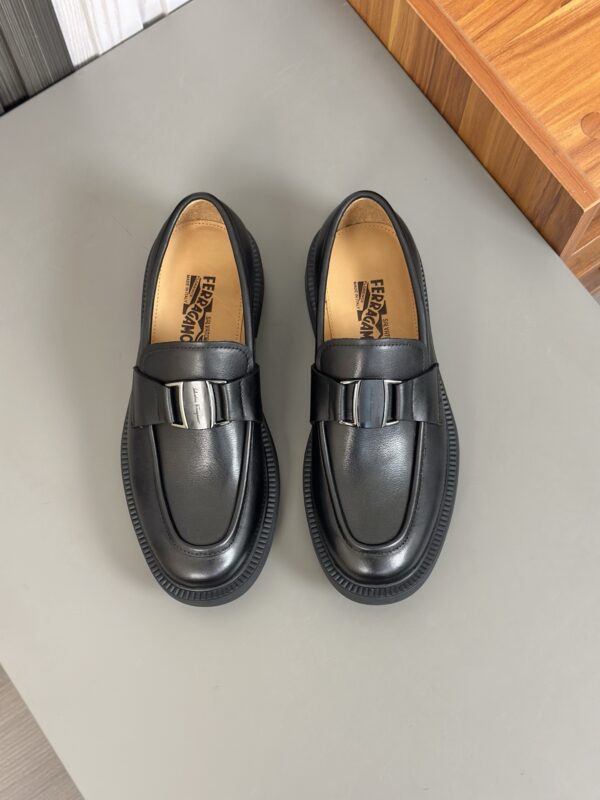 Salvatore Ferragamo High Quality Men's Cowhide Leather Casual Loafers - Image 2