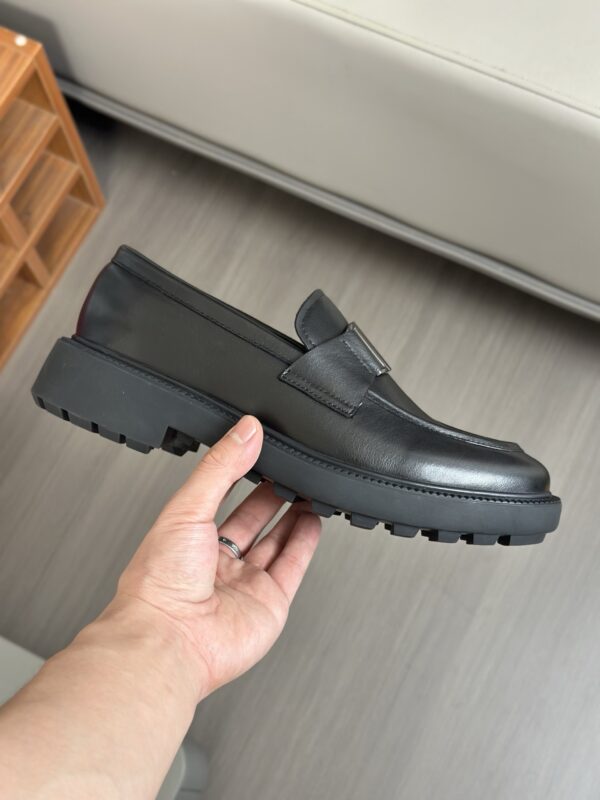 Salvatore Ferragamo High Quality Men's Cowhide Leather Casual Loafers - Image 5