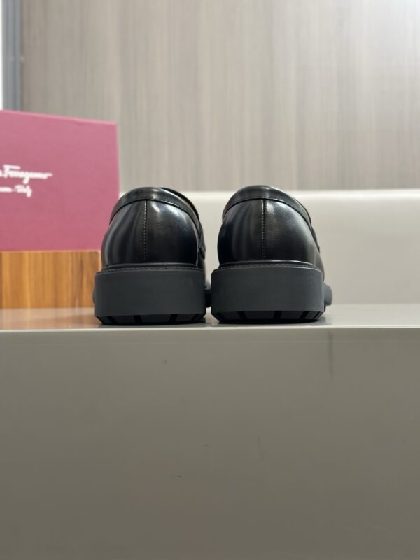 Salvatore Ferragamo High Quality Men's Cowhide Leather Casual Loafers - Image 7