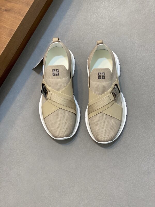 Givenchy Flyknit Fabric Casual Breathable Sports Shoes - Image 2