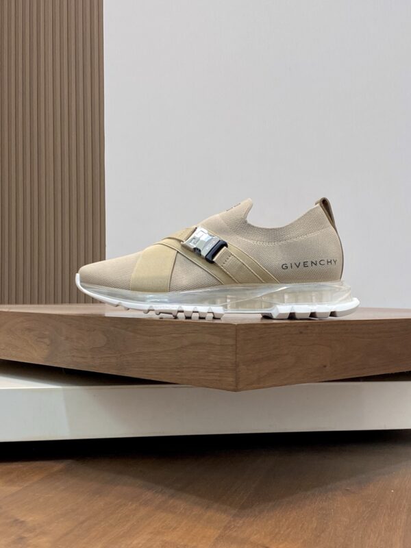 Givenchy Flyknit Fabric Casual Breathable Sports Shoes - Image 3