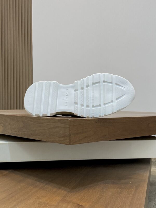 Givenchy Flyknit Fabric Casual Breathable Sports Shoes - Image 9