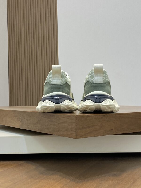 Givenchy Men's Thick Soled Casual Sports Shoes - Image 8