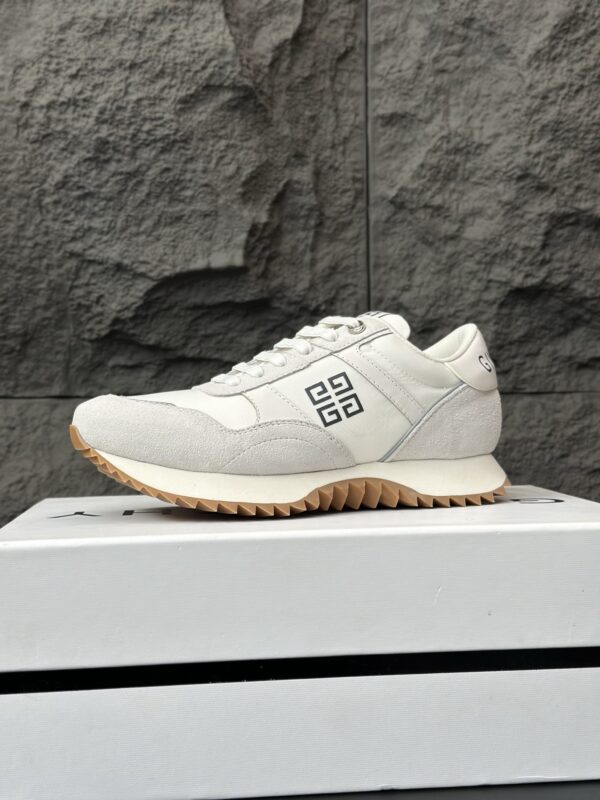 Givenchy Men's Low Cut Leather Casual Sports Shoes - Image 8