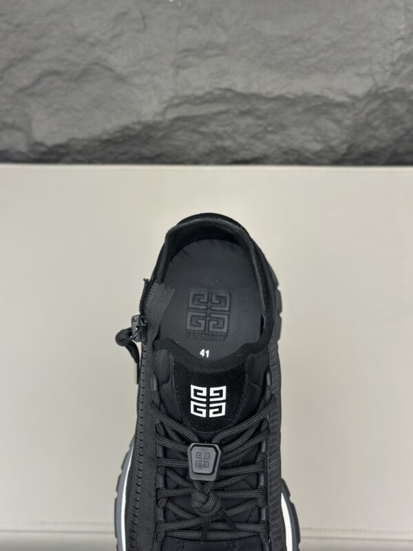 Givenchy Spectre Low Top Running Air Cushioned Sports Shoes - Image 7