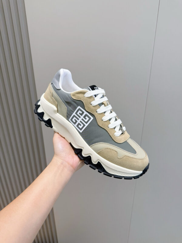 Givenchy Runner Cowhide Leather Patchwork Fabric Sports Shoes - Image 5