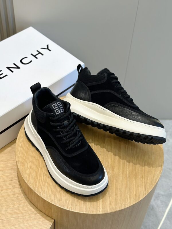 Givenchy Men's Lace Up Thick Soled Sports Shoes - Image 7