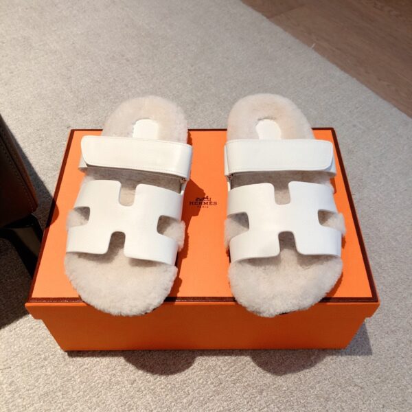 Hermes Couple Style Fur Integrated Roll Cake Fur Slippers - Image 3