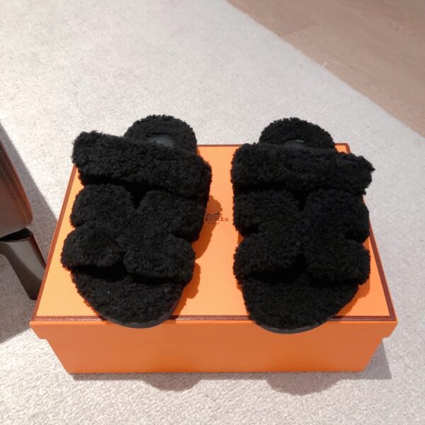 Hermes Couple Style Fur Integrated Slippers - Image 2