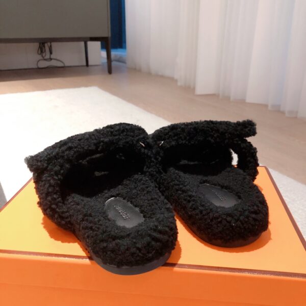 Hermes Couple Style Fur Integrated Slippers - Image 8