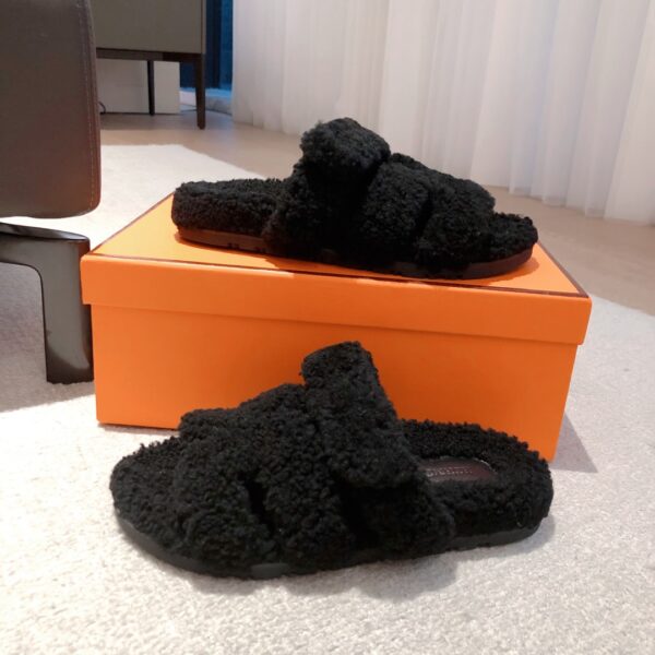 Hermes Couple Style Fur Integrated Slippers - Image 4