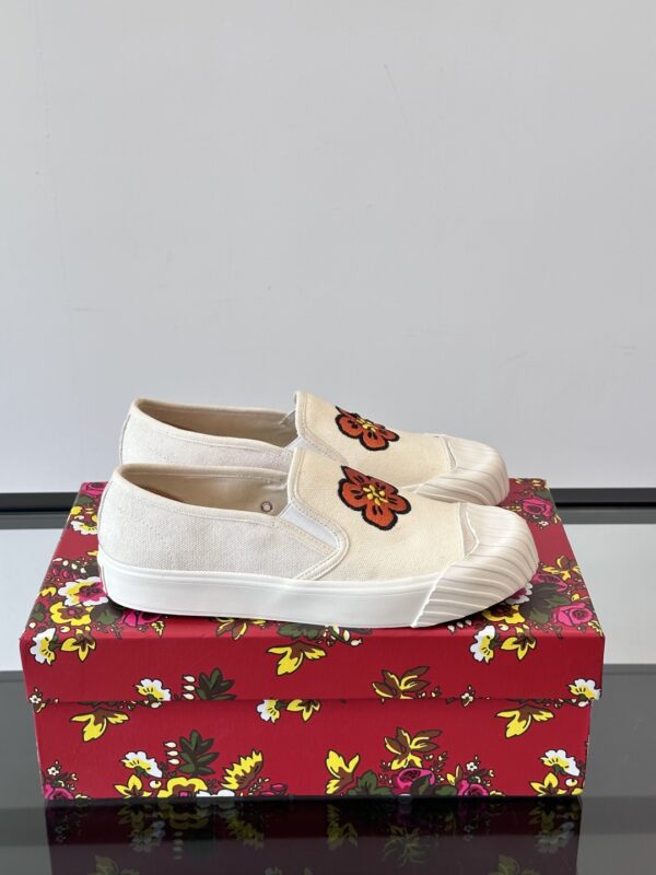 Kenzo Haitang Flower Low Cut Casual Canvas Shoes - Image 2