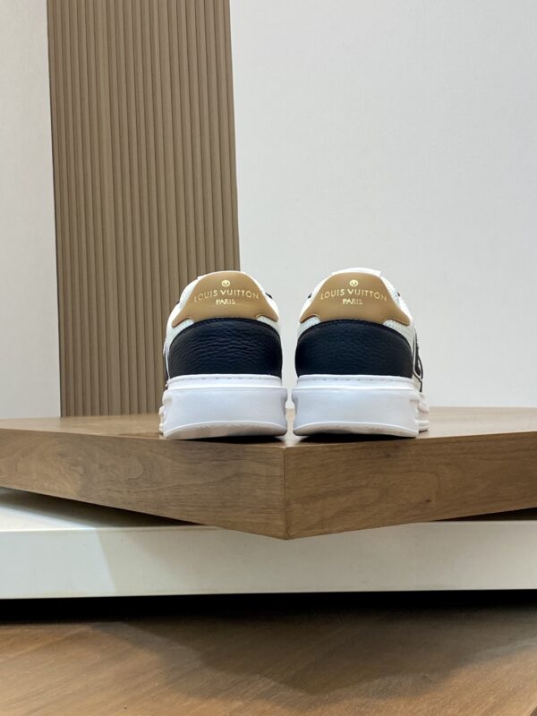 Louis Vuitton High Quality Men's Water Dyed Cowhide Sports Shoes - Image 8