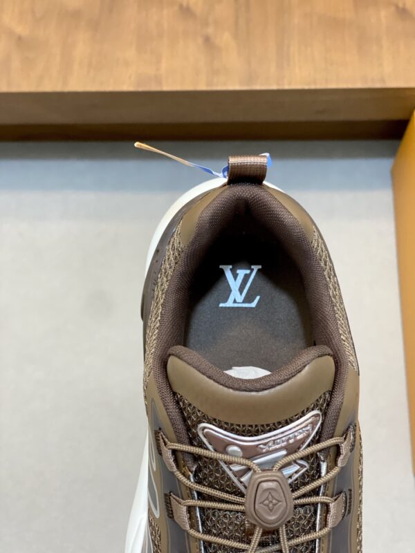 Louis Vuitton Spring And Summer New Men's Casual Sport Shoes - Image 7