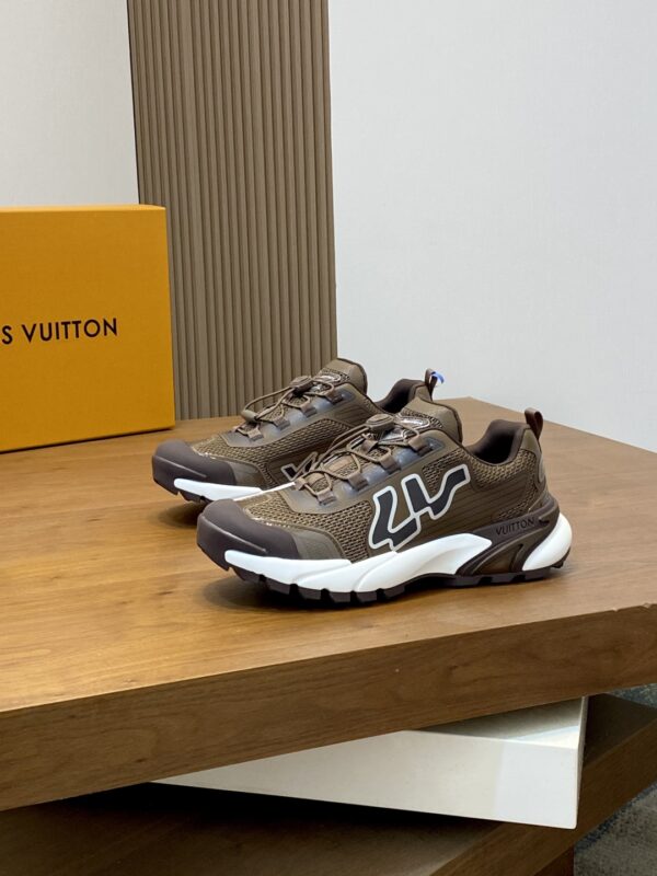 Louis Vuitton Spring And Summer New Men's Casual Sport Shoes