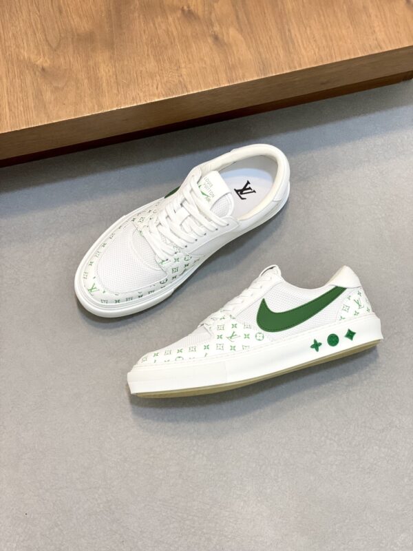 Louis Vuitton Men's High End Casual Sports Shoes - Image 5