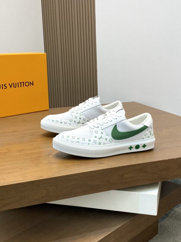 Louis Vuitton Men's High End Casual Sports Shoes