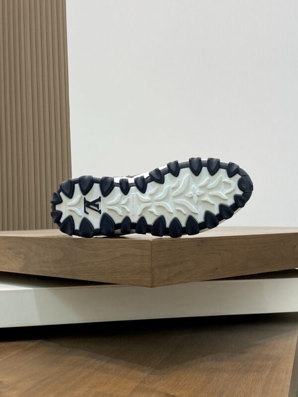 Louis Vuitton Rush Series Outdoor Casual Sports Shoes - Image 9
