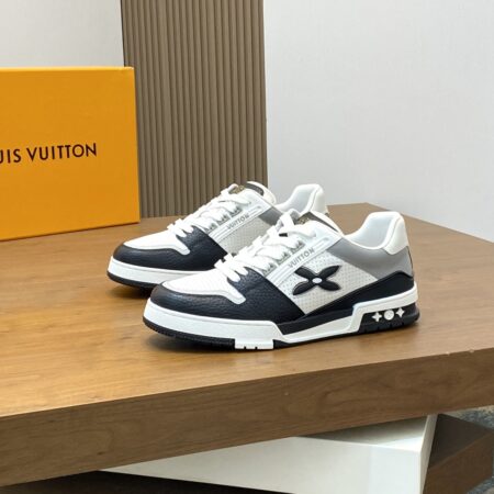 Louis Vuitton Trainer Men's Granular Calf Leather Sports Shoes