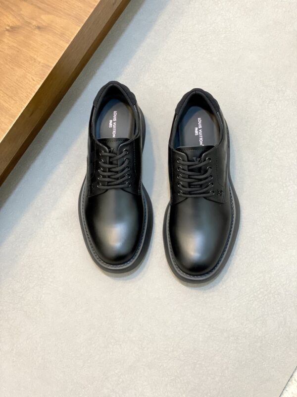 Louis Vuitton High End Men's Cowhide Casual Formal Shoes - Image 2