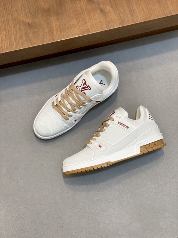 Louis Vuitton Trainer Soft Grain Calf Leather Sports Shoes - Image 5
